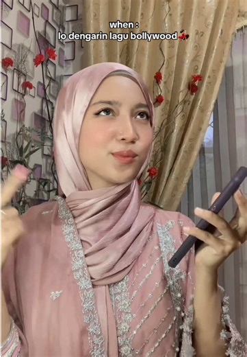 Ghar More Pardesiya Dance: Alia Bhatt Moments