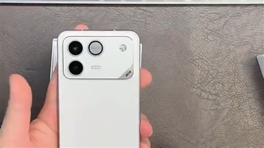 开黑神器 荣耀WIN RT手机