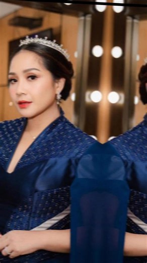 Wina Ladyana on Instagram: "Bertanya dengan nada mendesah ahhh😏 #Texs #Vod #Fbpro"