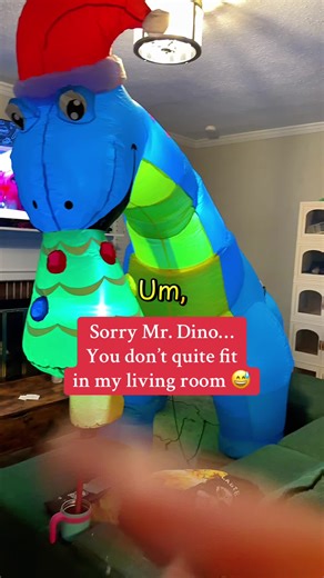 This moving head dinosaur inflatable wins the neighborhood every year!! Although a couple neighborhoods away there’s one house that has a few inflatables that are probably about 30 feet tall so I might have to help my game this year 😅😅 #christmasdecor #inflatable #tiktokshopblackfriday #tiktokshopcybermonday #dinosaur