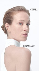 ¡Por primera vez en FILORGA, experimenta el poder de las inyecciones revitalizantes y los resultados sin agujas para una piel más lisa, unificada y luminosa! Nuestro complejo patentado NCEF está diseñado para potenciar la revitalización celular máxima (1). 🧬 ¡Y no solo eso! El 100% de las mujeres (2) que lo probaron lo recomendaron. ✅ (1) Capa superior de la epidermis. (2) Autoevaluación - 27 mujeres que usaron el sérum dos veces al día durante 63 días. | Laboratoires Filorga