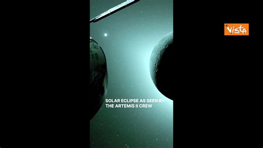 Una spettacolare eclissi solare nello spazio vista a bordo di Artemis II