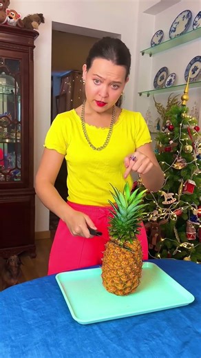 Soniya Loves To Eat Pine apple with Golu 😁😊☺