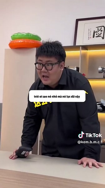 Xe container điều khiển độc đáo và thú vị