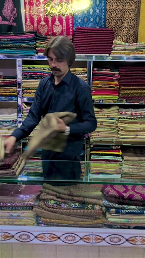 Explore the Elegance of Pashmina Shawls