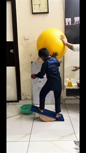 Shaurya’s Therapy Journey: Building Postural Control & Motor Planning 💪🧠
