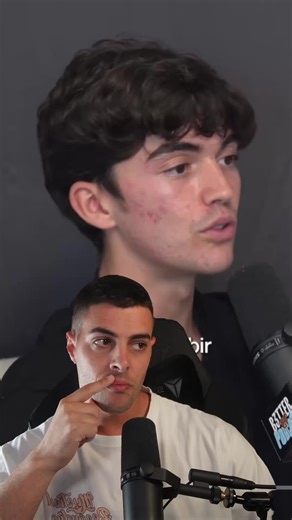 Y se la pela @Anas Andaloussi