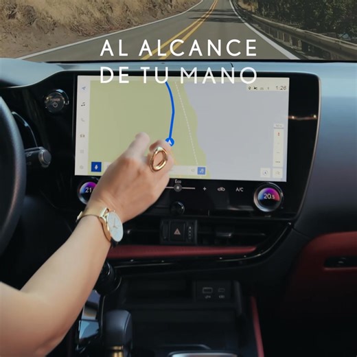 La nueva pantalla de infoentretenimiento del Lexus NX responde con fluidez a tu voz, tu tacto y tus deseos. Diseñada para envolverte en una experiencia intuitiva y envolvente, donde cada gesto se siente natural y cada detalle, asombroso. https://brnw.ch/21wWWgX #LexusNX #Híbrido #Enchufable #LexusElectrified | Lexus