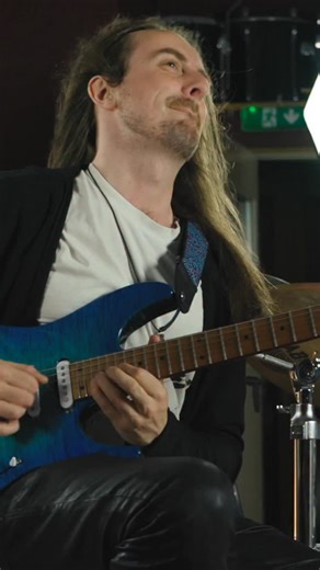 Jack Gardiner on Instagram: "Here’s Henrik destroying Fan Boy. 🤯 Blown away by the response and all the love with the track so far! Can’t thank you all enough - legends. 💙 🎸 Guitar - Jack Gardiner 🎸 Bass - @henriklinder 🥁 Drums - @aronmellergard 🎹 Godfather, Keys, Stuntman - @owane.p 🎥 Filmed by - @mocknation 🎥 Video edit - Aron Mellergård Fan Boy - @gustavhockerfelt 🎵- Jack Gardiner - Fan Boy feat. Henrik Linder & Aron Mellergård (Songs For Lovers) Composition & Arrangement - Jack Gard