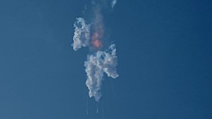 SpaceX giant rocket explodes minutes after launch from Texas