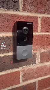 Hikvision intercom system with 7” tablet. Rings direct through to the tablet and your phone ✅ #realinstallers #security #cctv #doorbell #hikvision