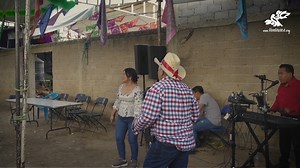 Sin duda alguna, las fiestas en Oaxaca son una chulada!, que bonitas nuestras tradiciones, sobre todo cuando se bailan y disfrutan tanto. Muchos saludos a los participantes en este video, un abrazo hasta San Agustín de las Juntas, #Oaxaca. #viveoaxaca #oaxacatravel #visitmexico | Vive Oaxaca