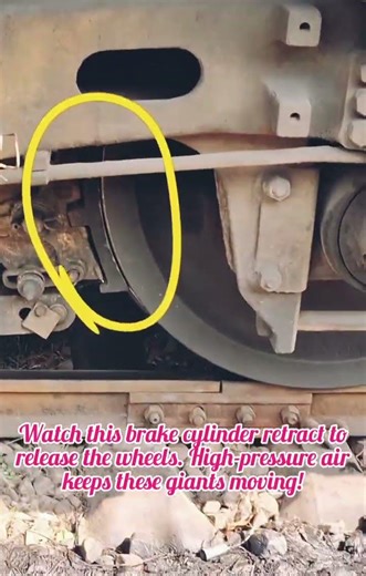 ​How Train Air Brakes Release: Mechanical Close-Up 🚂⚙️
