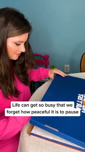 Sometimes the best thing you can do is slow down. Paint-by-numbers gives you a reason to pause and focus on something gentle. You don’t need to be an artist, just enjoy the colors, the rhythm, and the quiet moment it creates. It’s an easy way to bring calm back into your day and end up with something beautiful to show for it. 🌿 | Number Artist