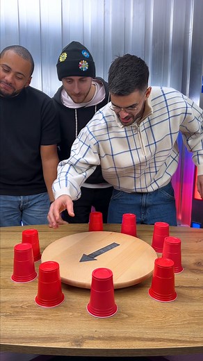 Food Roulette ! Qui aime la réglisse ? 🤢 #foodchallenge #game #funnyvideo | FastGoodCuisine