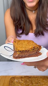 Here's the secret to a perfect Brookie!🤤 I added one single ingredient to a basic Brookie recipe to make the most gooiest and delicious brookie ever. | Cirqnamics