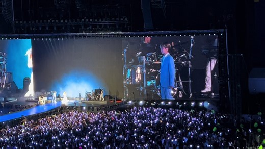 Acróstico de Shakira con Sus Hijos en Buenos Aires