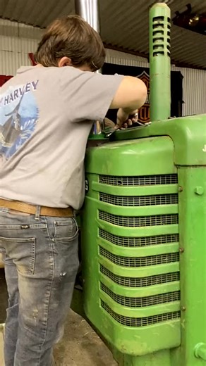 9.5K views · 214 reactions | Yesterday's engine #tractor #agriculture #farm #farmer #harvest #farmlife | Evnewhart Tractor | Facebook