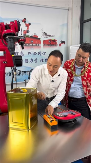 Paul on Instagram: "Six-axis industrial robot arm span 1.5 meters: load 10 kg, repeated positioning accuracy ±0.05 #spraying robot #industrial robot # palletizing robot #six-axis robot #welding robot"