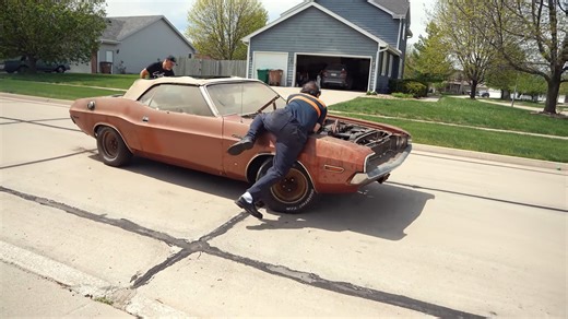 Once Plum Crazy, a Rare 1970 Challenger "R/T" Ragtop Was Repainted Brown, Parked for Good in 1996
