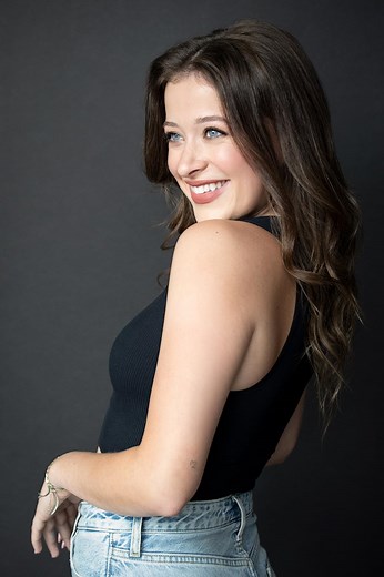 Addison Holley | Actriz, Equipo Adicional, Escritura