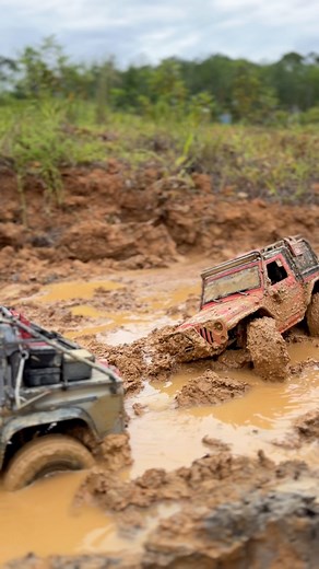 123K views · 1K reactions | Full Mud #rccar #rccrawler #reel #viral #radiocontrol #hobby #rcadventure | SuperSepuluh Scale | Facebook