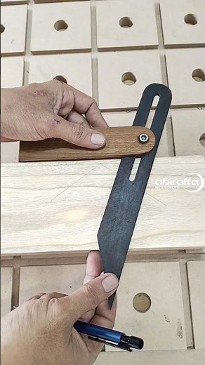 Drawing pentagon using sliding t bevel #woodworking #tips #tricks #geometry