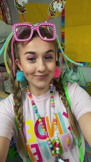 Wacky Tacky Day Outfit Ideas for Teachers and Students