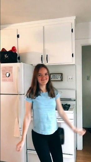 Teens Dancing in Kitchen: Fun Moments and Energy#dance #teens #kitchenfun #energy