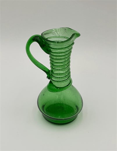 Intage Hand Blown Green Glass Pitcher Vase Ribbed Neck Bubble Glass Small Bud Vase Art Glass 5.5” - Etsy