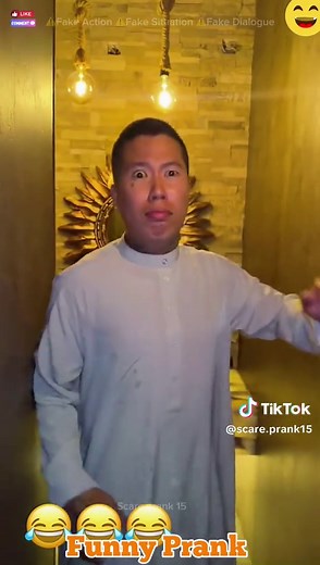 Funny prank 😂 #scareprank #scarecam #scared #scarytiktoks #for #foryour #funny #prank #prankvideos #funnyvideos #funnytiktok #funnymemes #hahahaha