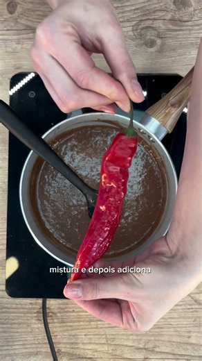 BRIGADEIRO CHOCOLATE COM PIMENTA