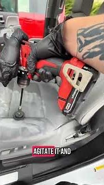 This is how to remove stains from seats and carpets