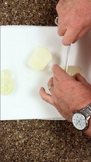 How to Cut an Onion the Right Way! | How do you chop your onions? #onion