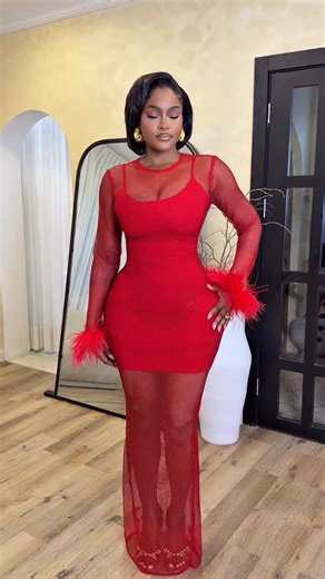 Uwati & Co Women’s wear Company.🪡🛍️ on Instagram: "New in ✨ ✨✨ Available in Blue,black,Green. To Order: Click the Link on our Bio. Price: NGN 265,000 See Size guide on the highlight or send in your measurements. World wide shipping available. #stylechic #styleinspo #newcollection #explorepage"