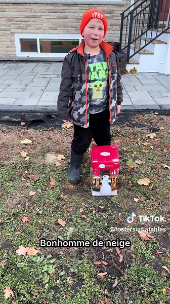 A Bonhomme de neige unboxing! See Fosters explanation of what that is and why this snowman is called that. #inflatables #inflatable #christmasinflatables #christmas #unboxing @Walmart Canada