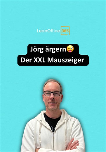 Der XXL-Mauszeiger 🐭 So sieht es bei uns im Office auch manchmal aus… ein bisschen selbstgemachtes Chaos gehört eben dazu. 😉 Macht ihr im Büro auch manchmal kleine Streiche oder wer von euch ist der heimliche Office-Prank-Meister? 👀 👉 Folge uns für mehr Microsoft 365 Tipps. Weitere Informationen über LeanOffice 365 findet ihr über den Link in unserer Bio. #büro #microsoft365 #officecomedy #funny #worksmart