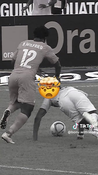 Signature 🐍 #football225 #can #Civ #BonyWilfried