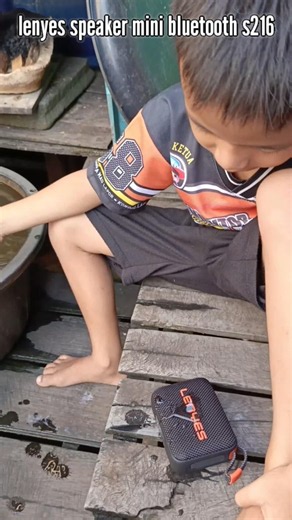So Ihsan is washing his Lenyes S216 mini Bluetooth speaker