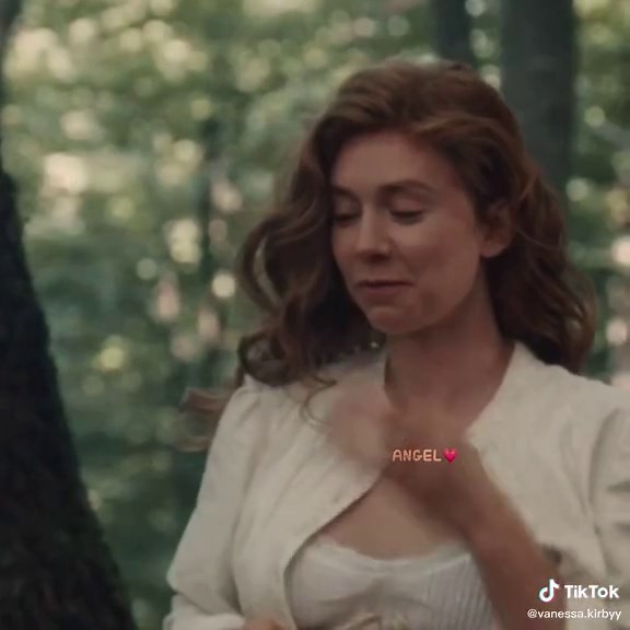 Vanessa Kirby Enthralls in Stunning Performance
