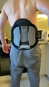 Why Does Back Pain Develop? 1. Prolonged Sitting Sitting for extended periods places increased pressure on the spine, especially the lumbar (lower back) region. Poor posture — such as slouching or pushing the head forward — can cause: • Increased stress on lumbar discs • Muscle imbalances • Neck and shoulder tension • Reduced core muscle activation Over time, this may contribute to chronic lower back pain, sciatica, or even disc herniation. 2. Heavy or Repetitive Physical Work Jobs that involve