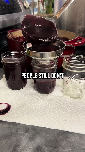 Toxic-Free BBQ Sauce Recipe in Glass Jars