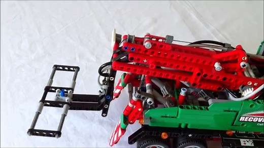 LEGO Review - 42008 Service Truck