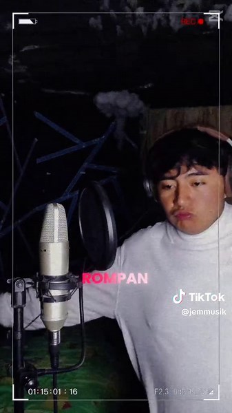 San Vacilón: La Canción Trendy de Ecuador