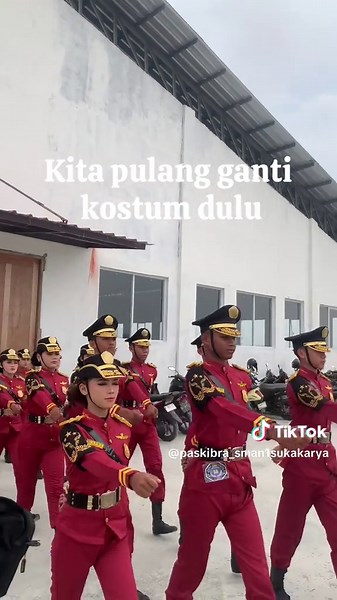 Latihan dan Lomba Paskibra yang Menghibur