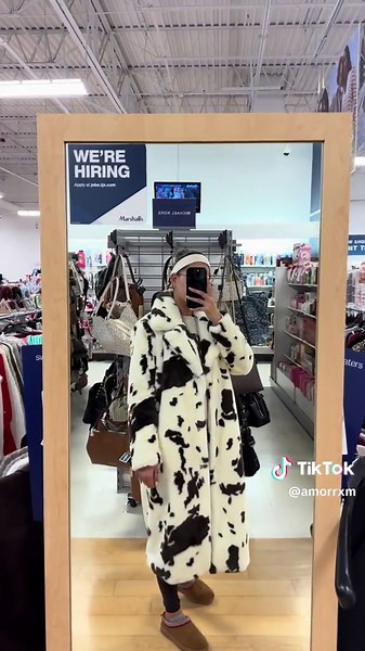 @Marshalls you have done it AGAIN!😍😍😍 I’m absolutely obsessed! Look at this gorgeous cow print coat😭👏🏼 I got the last one. The medium fits better especially for the type of look I’m going for. I got lucky! #marshalls #countrytiktok #latina #fyp #fashion