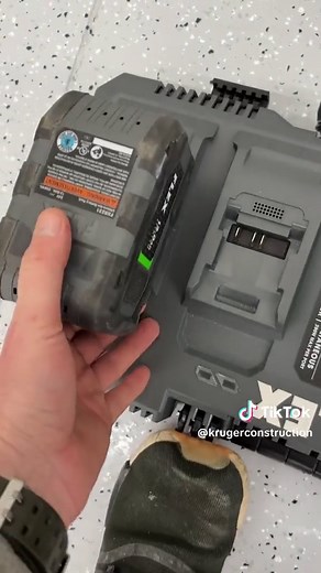 What are you using to store and haul your tools? • There are so many different systems out there now. I like how StackPack didn’t take long to add a 4 bay sequential charger to their system. They also have features like this battery holder that clips in the top of the box so it doesn’t get in the way of your tools @FLEXPOWERTOOLSNA . . . #tools #construction #storage #flexpowertools #flexpartner