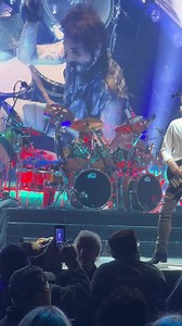 ‘Separate Ways’ - nothin’ beats the rush of performing this one live🥁🤟🏻#Journey50thTourMemories #DeenCastronovo #TeamDeeno 🎥 Brooke Shumaker | Deen Castronovo