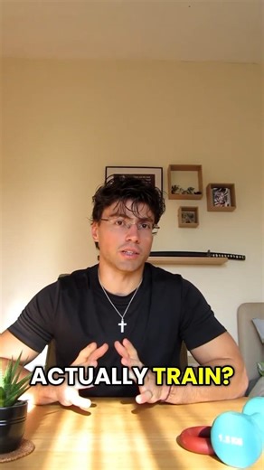 Calisthenics Vs Powerlifting? #calisthenics #motivation #fypシ #fyp #workout #exercise #fitness