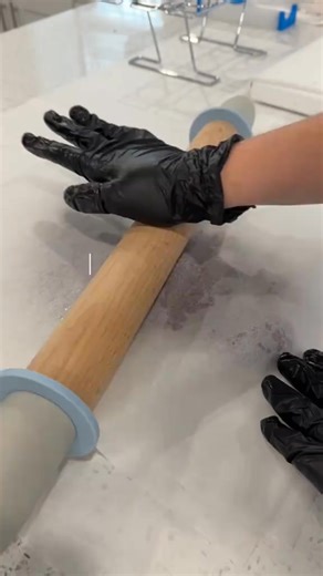 xosimplysweeet let's make six dozen chocolate covered graduation treats 👩‍🍳 • • • #chocolatecoveredpretzels #treatm | xosimplysweeet